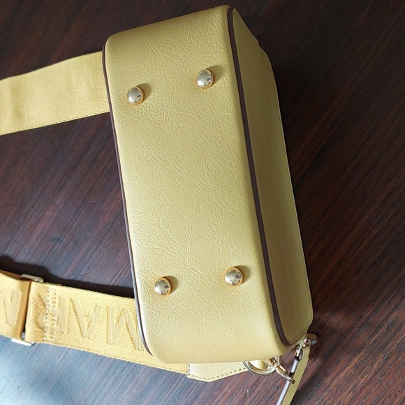 Marcs Budapest Zip around handbag - Picture 4 of 7